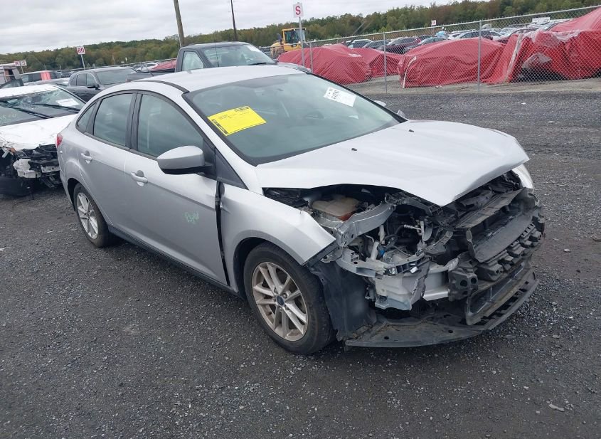 2018 FORD FOCUS SE photo