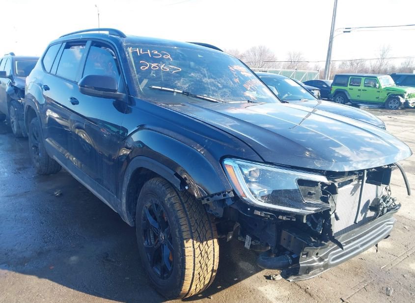 2025 Volkswagen Atlas 2.0L photo