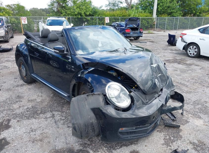 2015 VOLKSWAGEN BEETLE 1.8T photo