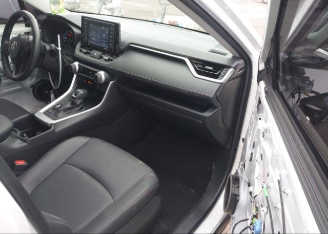 2022 TOYOTA RAV4(VIN: JTMB6RFV7NJ019628