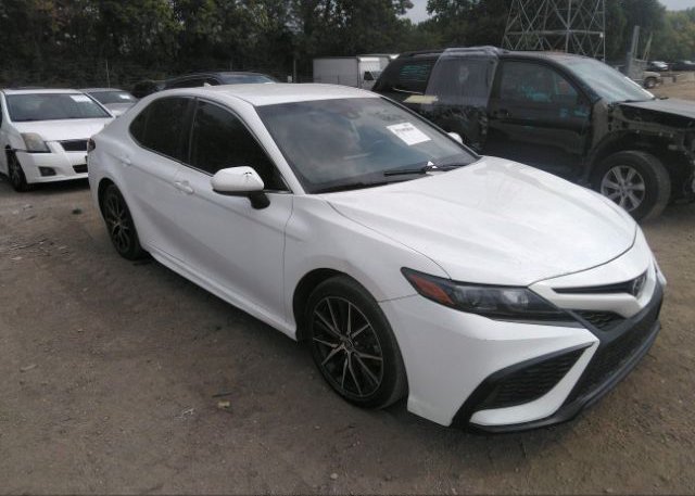 2021 TOYOTA CAMRY (VIN: 4T1G11AK3MU581537)
