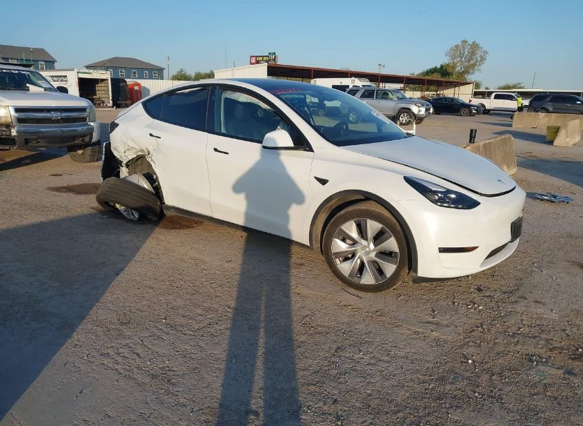 2024 TESLA MODEL Y LONG RANGE DUAL MOTOR ALL-WHEEL DRIVE photo
