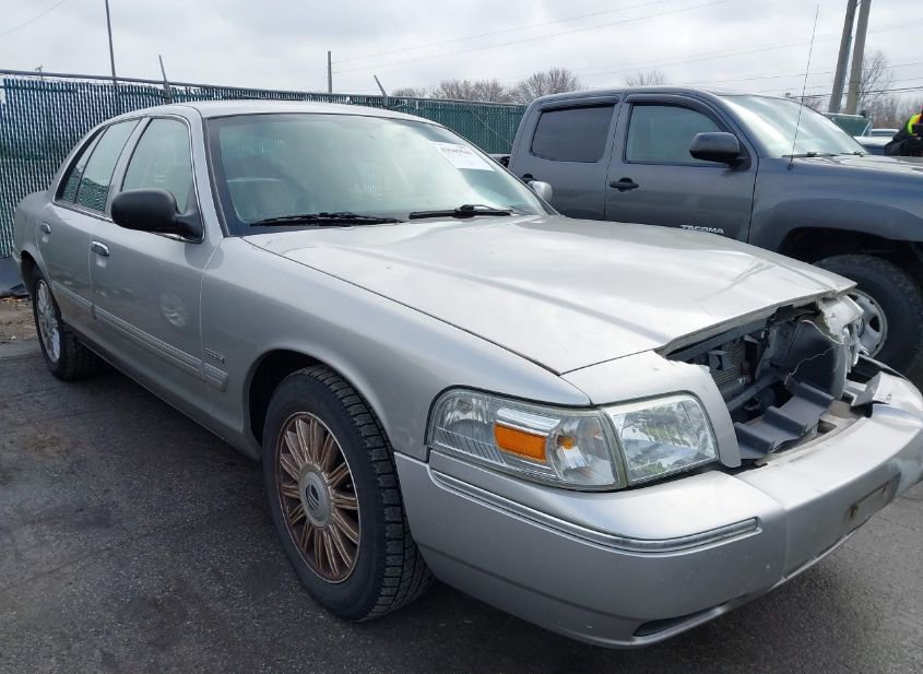 2010 MERCURY GRAND MARQUIS LS (FLEET ONLY) photo