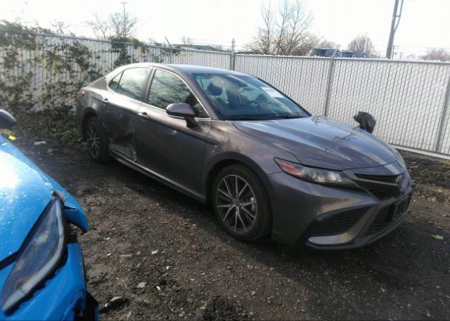 2021 TOYOTA CAMRY (VIN: 4T1G11AK1MU610940)