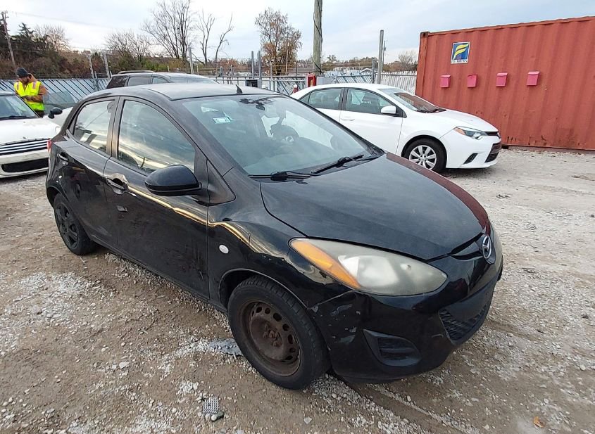 2011 MAZDA MAZDA2 SPORT photo
