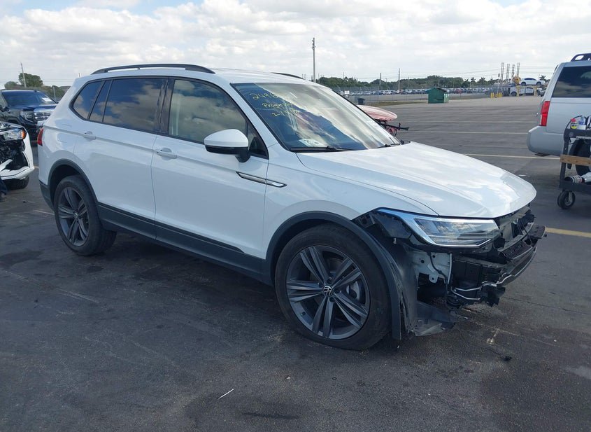 2024 Volkswagen Tiguan 2.0L photo