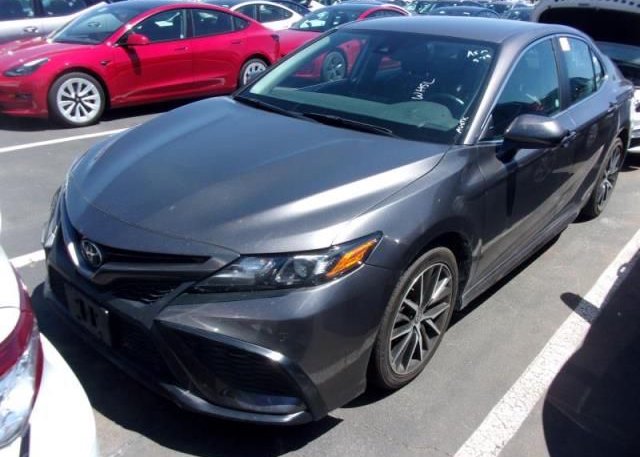 2021 TOYOTA CAMRY (VIN: 4T1G11AK5MU454689)