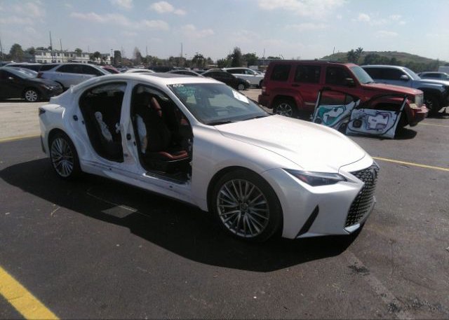 2022 LEXUS IS (VIN: JTHDA1D27N5118670)