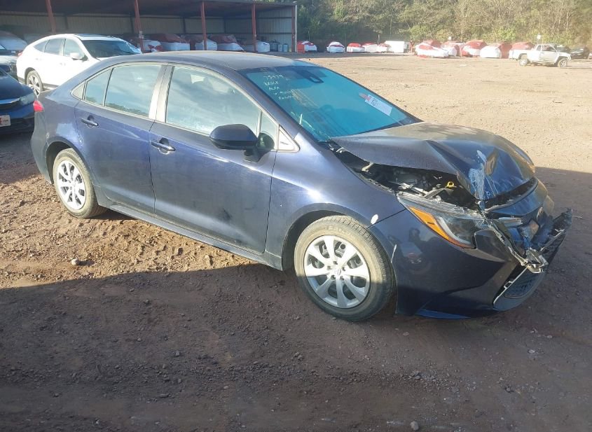 2021 TOYOTA COROLLA LE photo