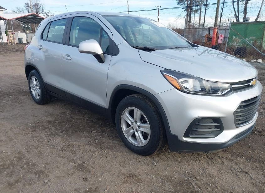 2020 CHEVROLET TRAX FWD LS photo