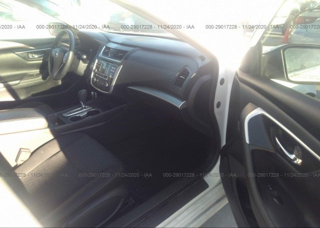 пригнать из сша 2017 NISSAN ALTIMA 1N4AL3AP4HN354889