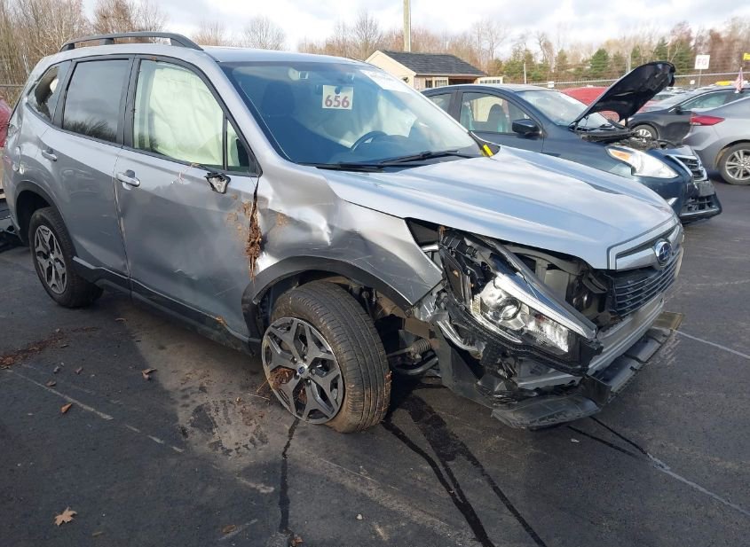 2020 SUBARU FORESTER PREMIUM photo