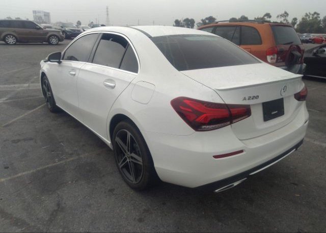 2022 MERCEDES-BENZ A-CLASS(VIN: W1K3G4EB7NJ371772