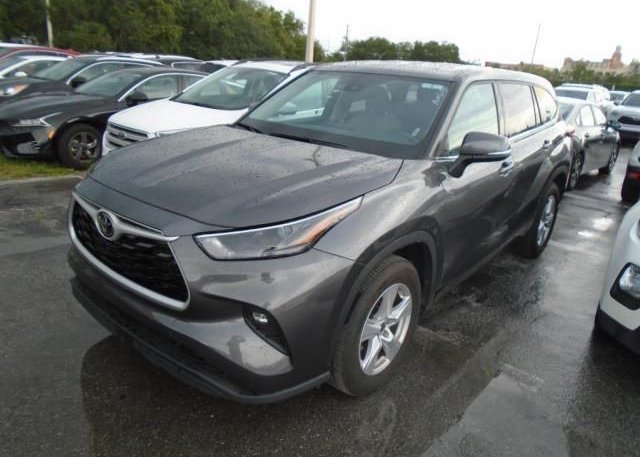2022 TOYOTA HIGHLANDER (VIN: 5TDZZRAH5NS543743)