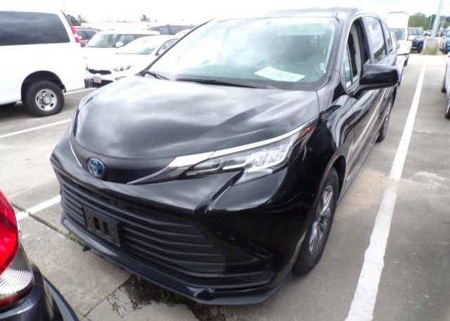 2021 TOYOTA SIENNA (VIN: 5TDKRKEC4MS029131)