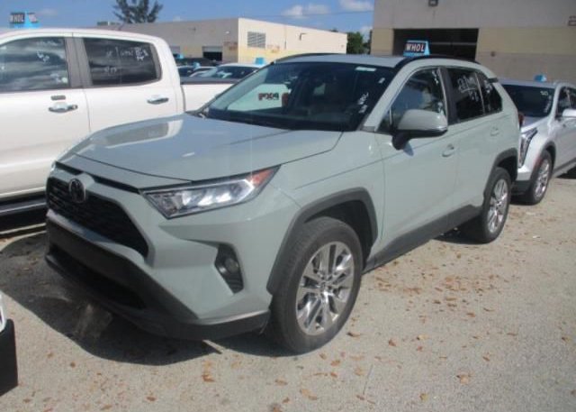 2021 TOYOTA RAV4 (VIN: 2T3C1RFV0MW162035)
