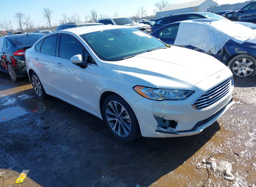 2019 FORD FUSION SE photo
