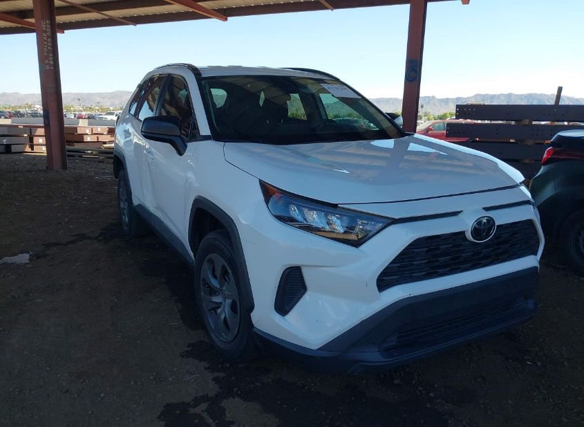 2019 TOYOTA RAV4 LE photo