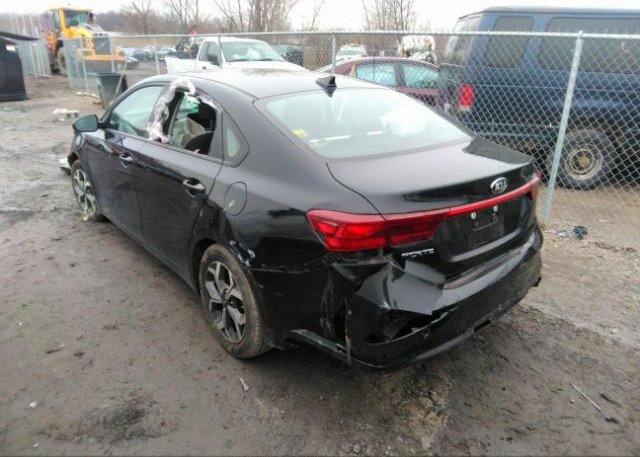 2021 KIA FORTE(VIN: 3KPF24AD1ME271255
