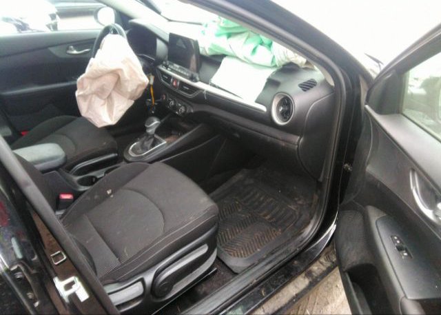 2021 KIA FORTE(VIN: 3KPF24AD1ME271255
