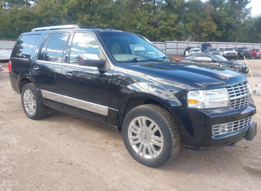 2013 LINCOLN NAVIGATOR photo