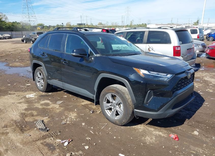 2024 TOYOTA RAV4 HYBRID XLE photo