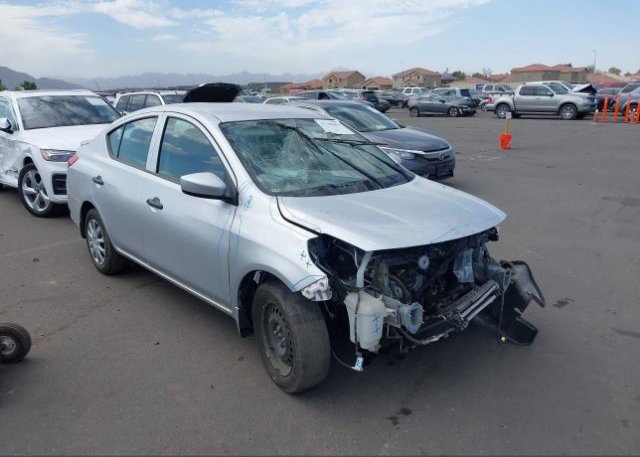 3N1CN7AP8JL800314 2018 NISSAN VERSA SEDAN