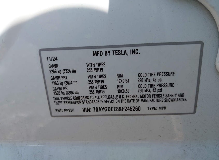 2025 Tesla Model Y EL(VIN: 7SAYGDEE8SF245260