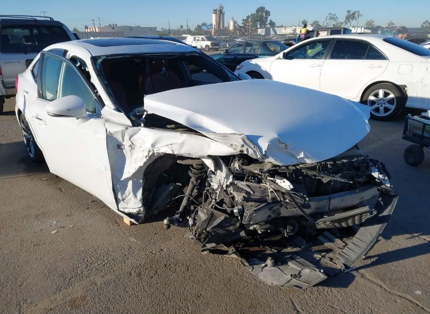 2018 LEXUS IS 300 photo