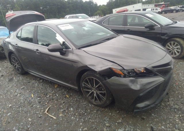 2021 TOYOTA CAMRY (VIN: 4T1G11AKXMU431618)