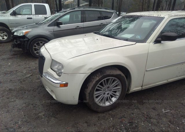 2C3CA5CV0AH164963 2010 CHRYSLER 300