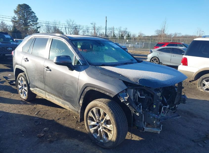 2021 TOYOTA RAV4 XLE PREMIUM photo