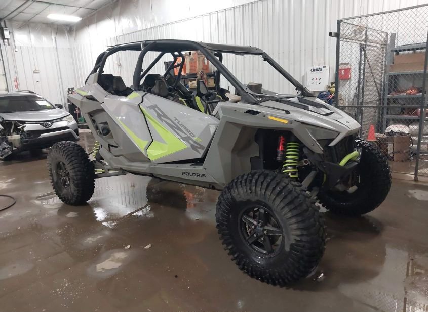 2022 Polaris Rzr 2 photo
