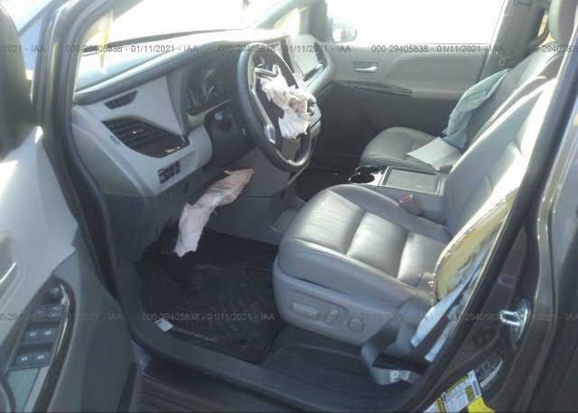 пригнать из сша 2017 TOYOTA SIENNA 5TDYZ3DCXHS868157