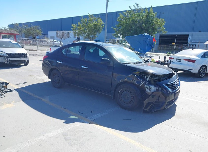 2014 NISSAN VERSA 1.6 SV photo