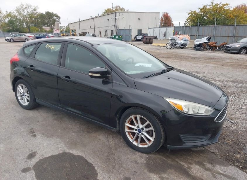 2015 FORD FOCUS SE photo