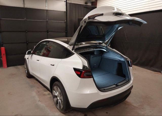 2023 TESLA MODEL Y(VIN: 7SAYGDEE6PF759440