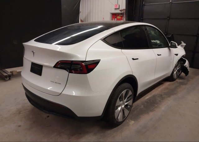 2023 TESLA MODEL Y(VIN: 7SAYGDEE6PF759440