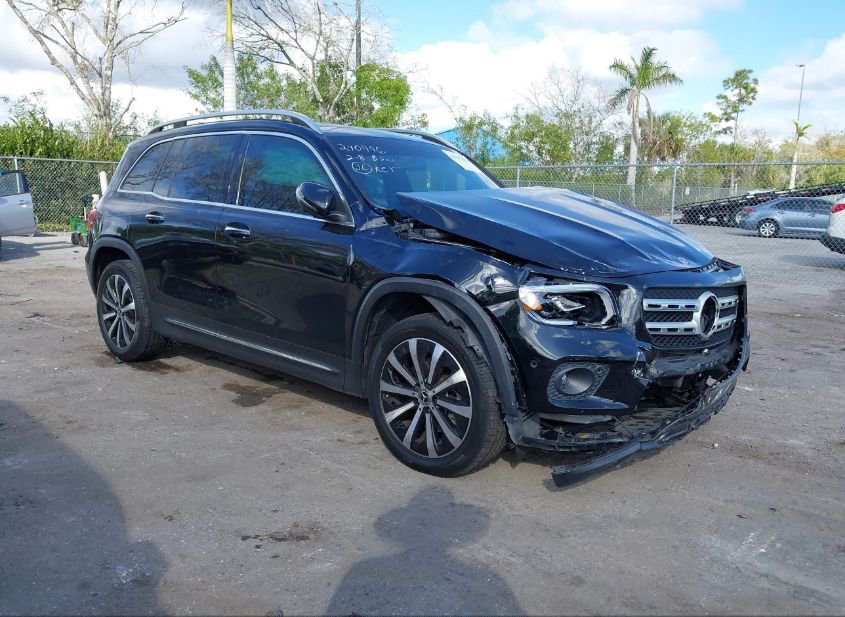 2022 MERCEDES-BENZ GLB 250 photo