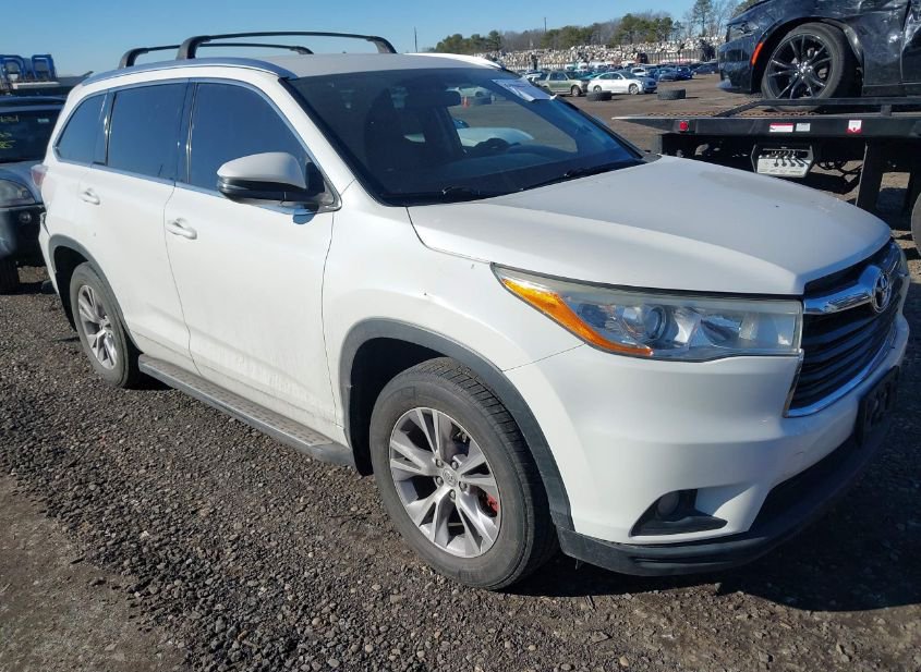 2014 TOYOTA HIGHLANDER LE PLUS V6 photo
