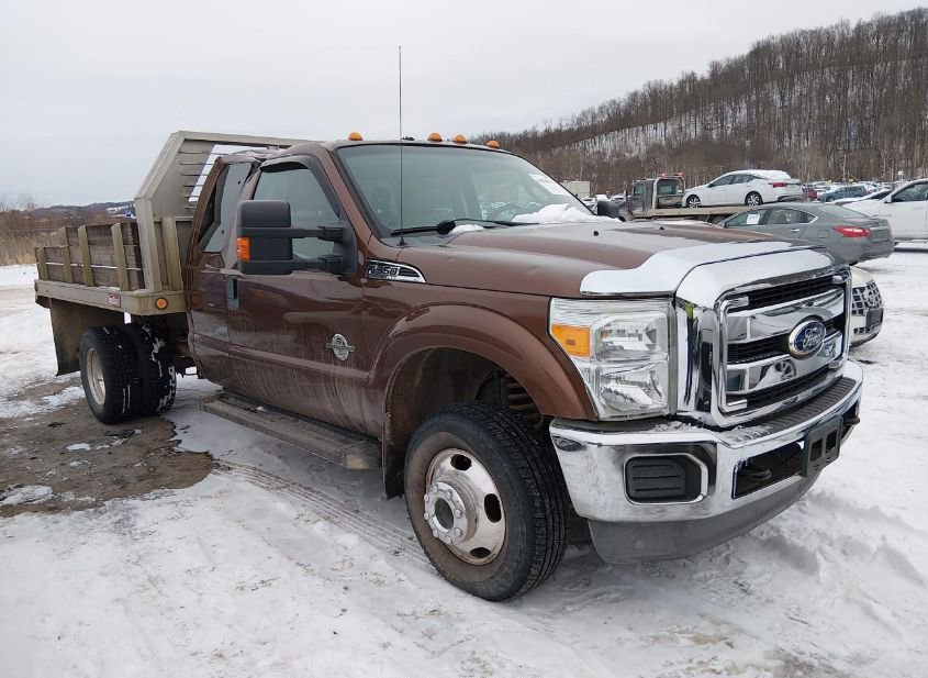 2012 FORD F-350 CHASSIS XLT photo