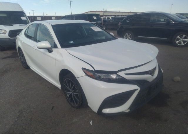 2021 TOYOTA CAMRY (VIN: 4T1G11AK7MU464334)