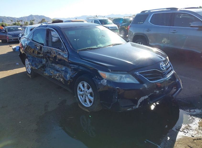 2011 TOYOTA CAMRY LE photo