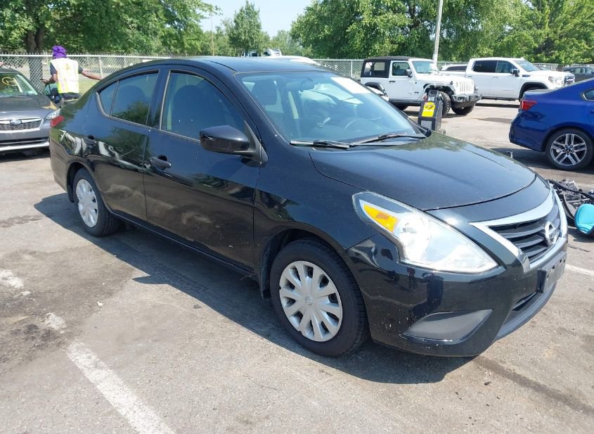 2018 NISSAN VERSA 1.6 S+ photo