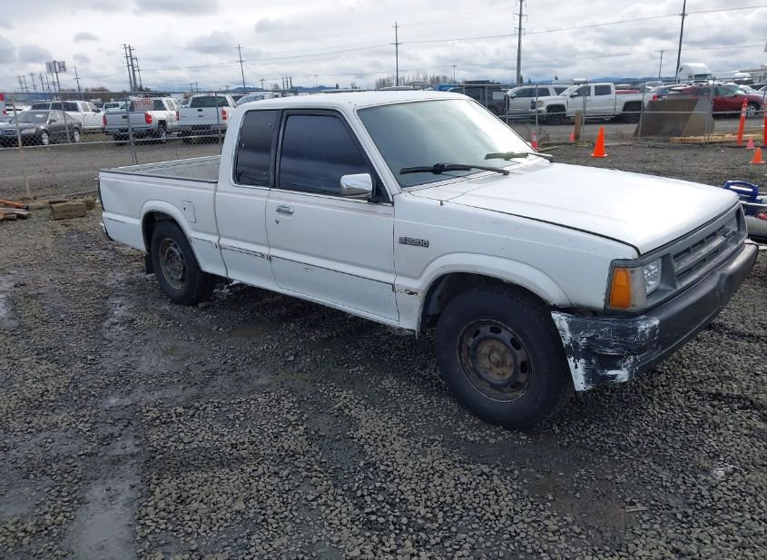 1991 MAZDA B2600 CAB PLUS photo