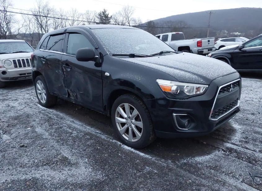 2015 MITSUBISHI OUTLANDER SPORT ES photo