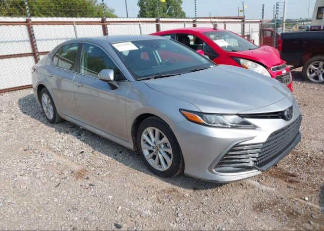 2022 TOYOTA CAMRY (VIN: 4T1C11AK2NU664117)
