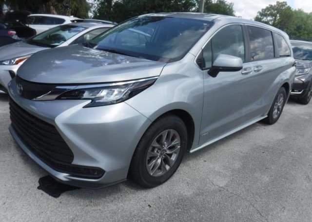 2021 TOYOTA SIENNA (VIN: 5TDKRKEC4MS035656)