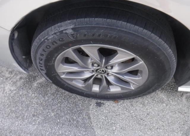 2021 TOYOTA SIENNA(VIN: 5TDKRKEC4MS035656