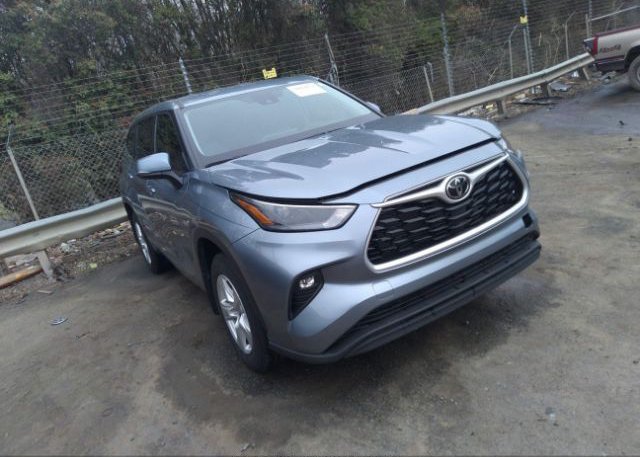 2022 TOYOTA HIGHLANDER (VIN: 5TDZZRAH1NS093069)